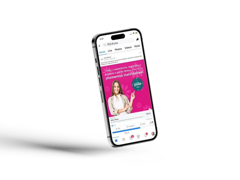 Social media / Extending the brand into everyday discovery.